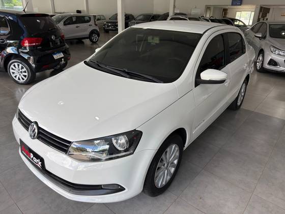 VOLKSWAGEN VOYAGE 1.0 MI COMFORTLINE 8V FLEX 4P MANUAL